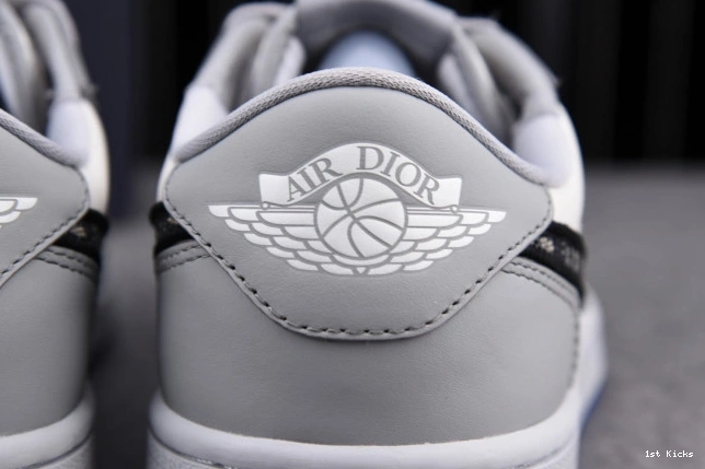 1st Kicks Shoes CN8607-002 DR X JORDAN box) 1 shoe (DR LOW OG 0731